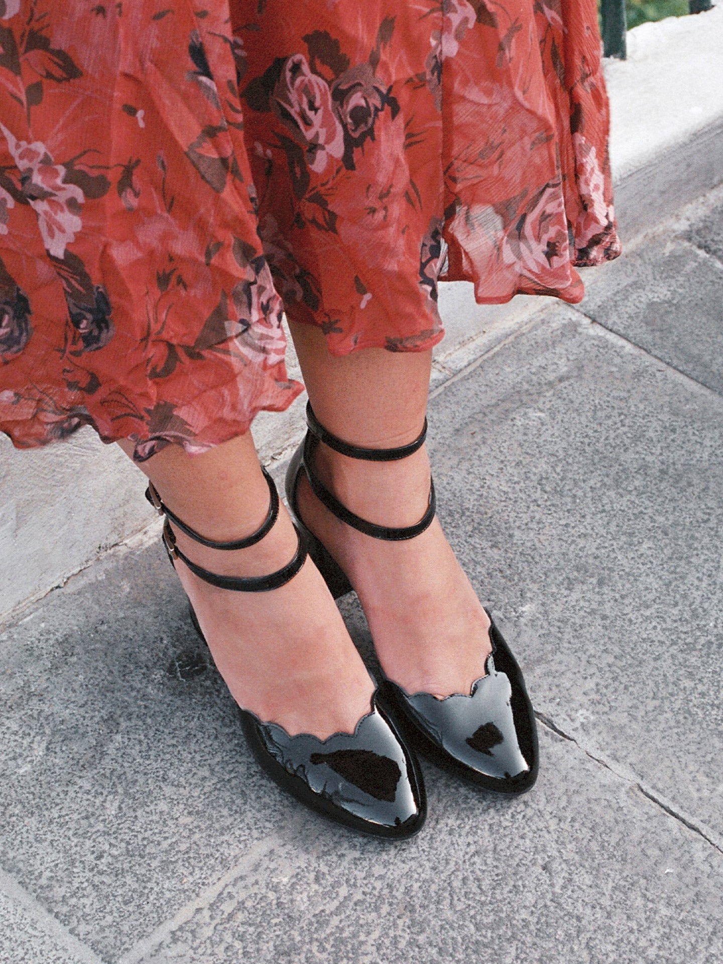 Black Mary Janes In Spanish Smooth Leather For Women - Heel 6.5 cm - Flavie Black - Lifestyle Feet Close-up