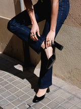 Chaussures femme élégantes et confortables - Babies Noires Cuir Verni Espagne Femme - Talon 6 cm - Florita Black - Portées Gros Plan