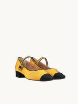 Chaussures femme élégantes et confortables - Babies pointues Noires Satin Espagne Femme - Talon 2.5 cm - Bambie Satin Royal - Packshot Trois Quart
