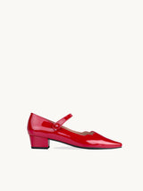 Chaussures femme élégantes et confortables - Babies pointues Rouges Cuir verni Espagne Femme - Talon 2.5 cm - Carla Red - Packshot Trois Quart