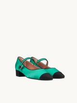 Chaussures femme élégantes et confortables - Babies pointues Vertes Satin d&#39;Espagne Femme - Talon 2.5 cm - Bambie Satin Green - Packshot Trois Quart