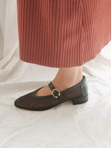 Black Ballet Flats In Italian Mesh For Women - Heel 2.5 cm - Carolia Mesh Black - Lifestyle Feet Close-up