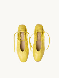 Chaussures femme élégantes et confortables - Ballerines Jaunes en Cuir Souple Italien | Benni Yellow