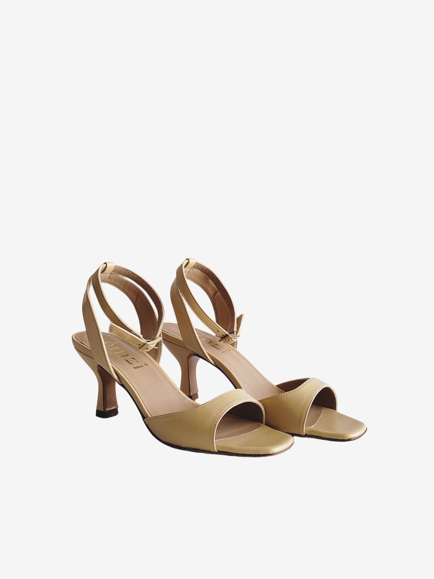 Sample - Gigi Kitten Beige (size 34 & 37)